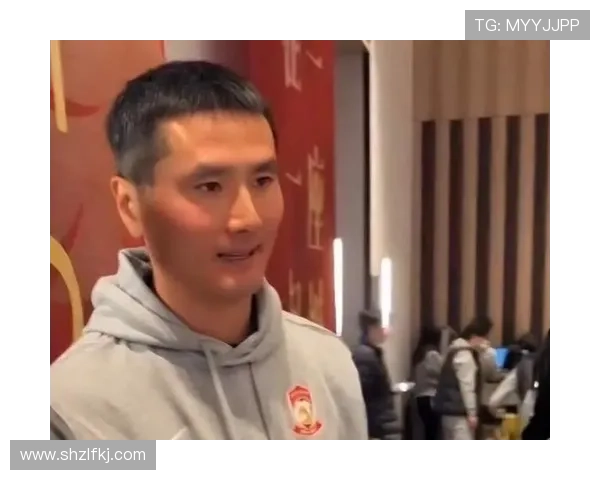 东体评论：中国男篮状态不佳邵佳一承受更大舆论压力与挑战